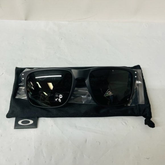 Oakley Holbrook Mix Prizm Grey Lens & Matte Black Frame OO9384-1857, Size Large - Picture 1 of 8